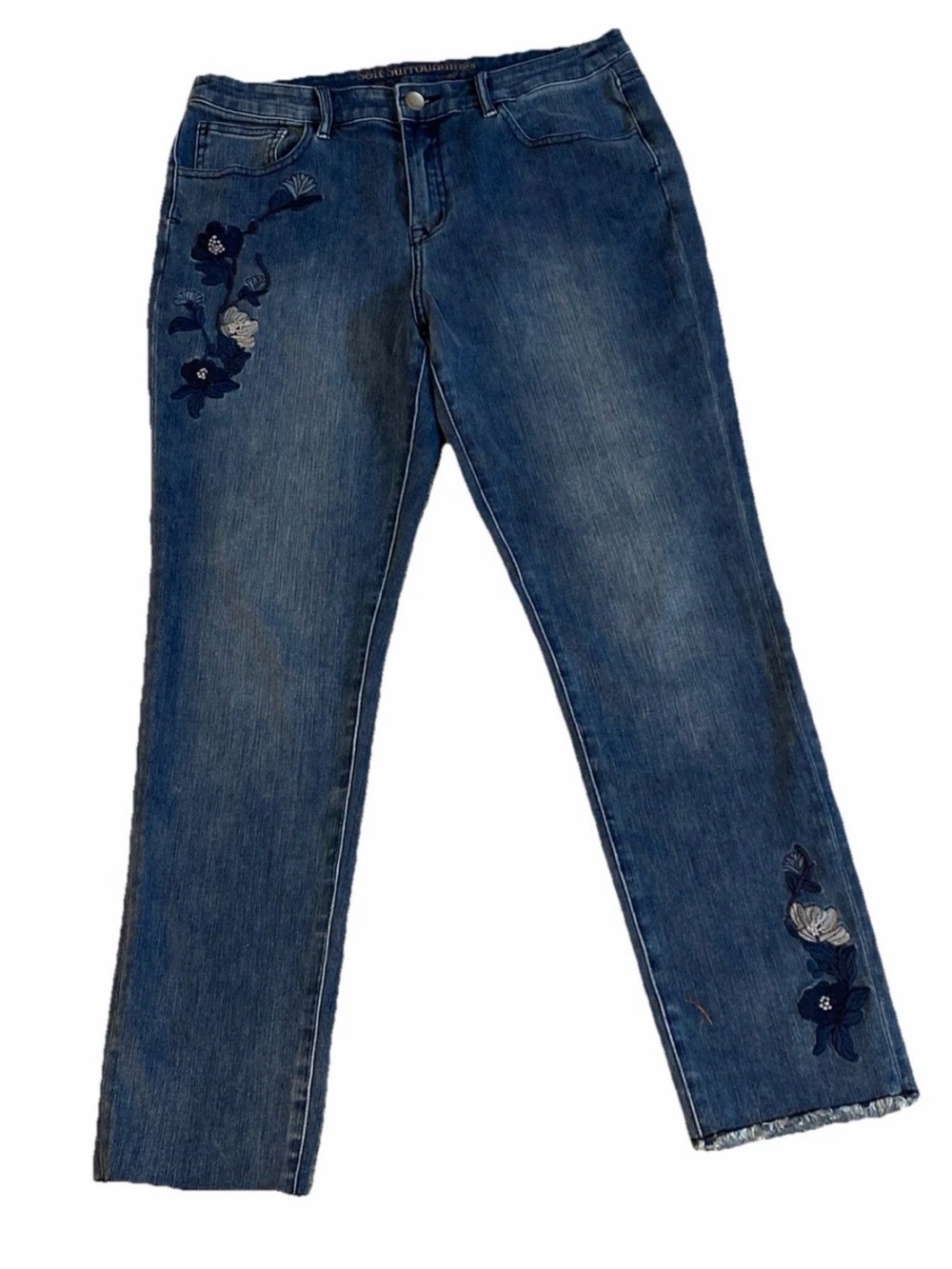 Soft Surroundings Women's Blue Jeans Size 8 Embroidered Leg/Thigh Frayed Ankle